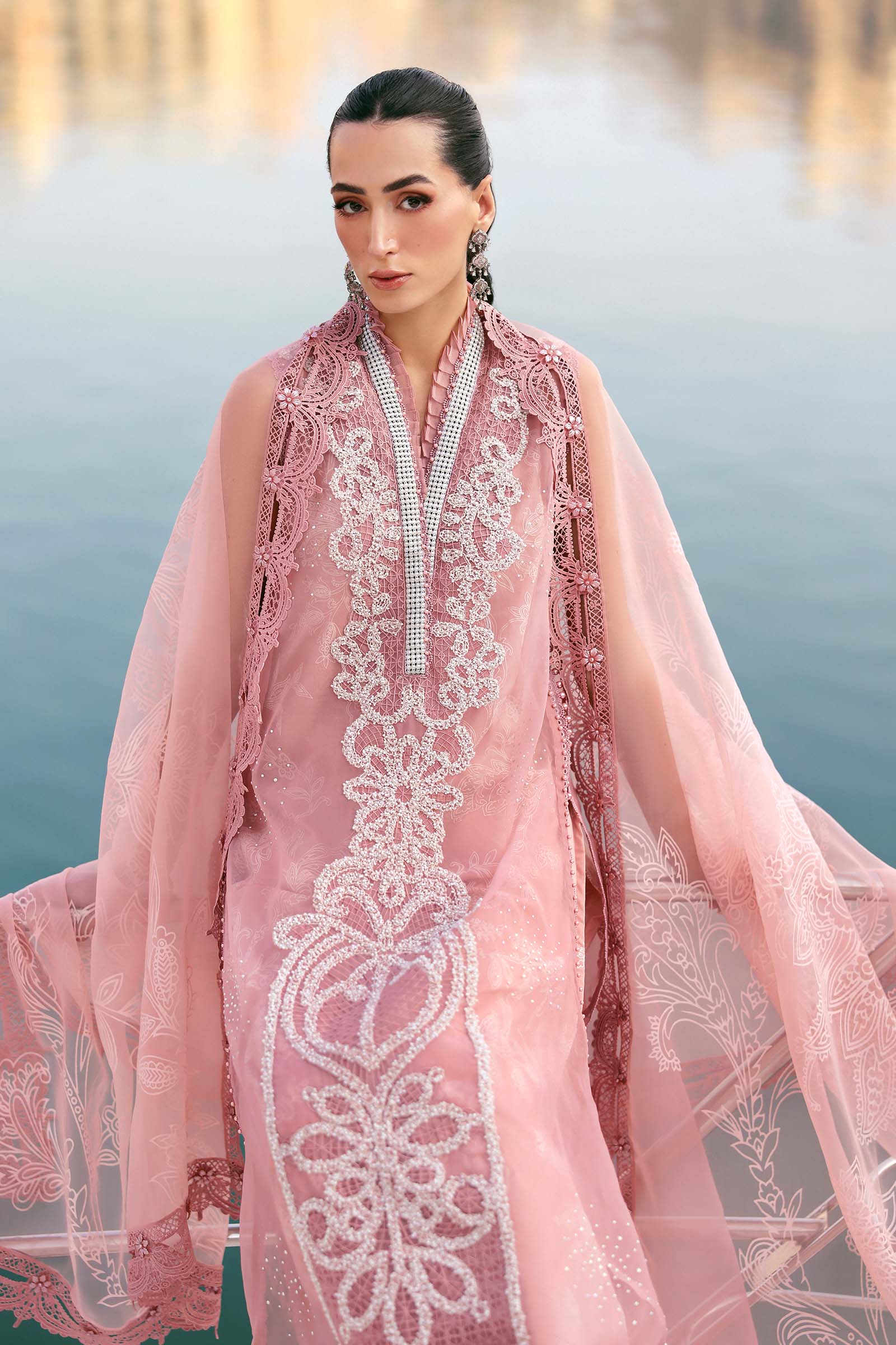 MARIA B LUXURY LAWN UN STITCHED COLLECTION 26 - D-2604-B - Image 3