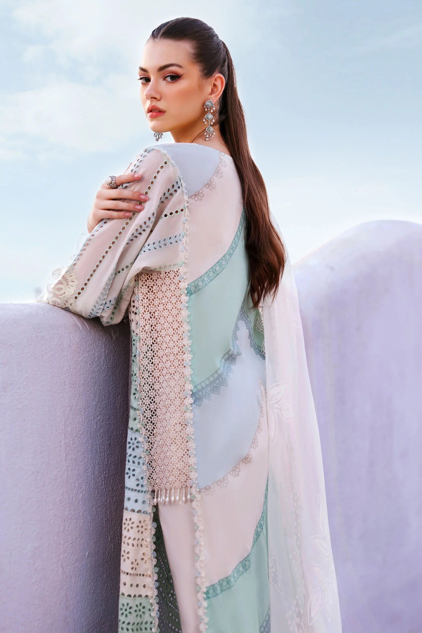 MARIA B LUXURY LAWN UNSTITCHED COLLECTION 26 - D-2612 A - Image 3