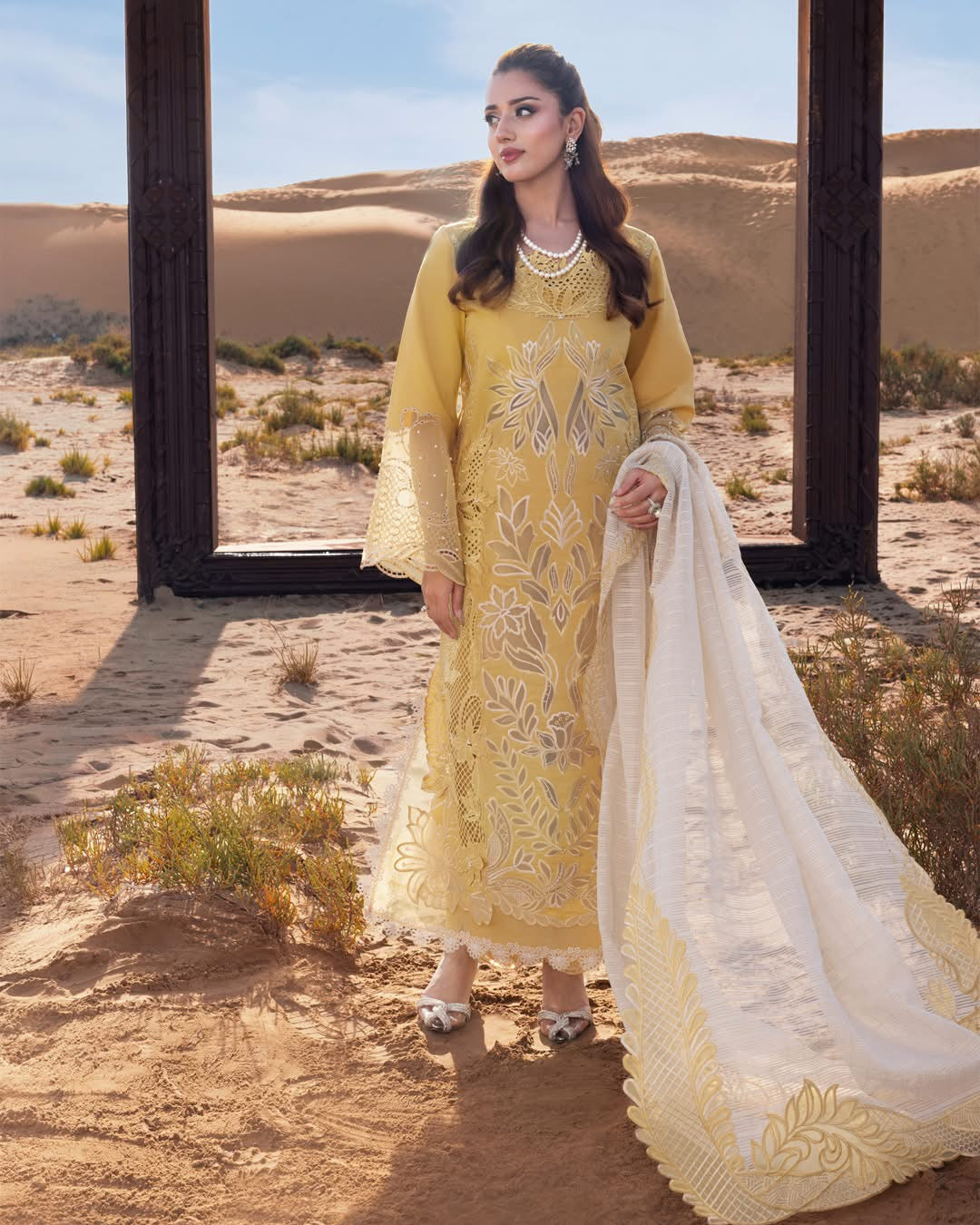RANG RASIYA LAWN UN STITCHED COLLECTION 26 - HOORAIN - Image 2